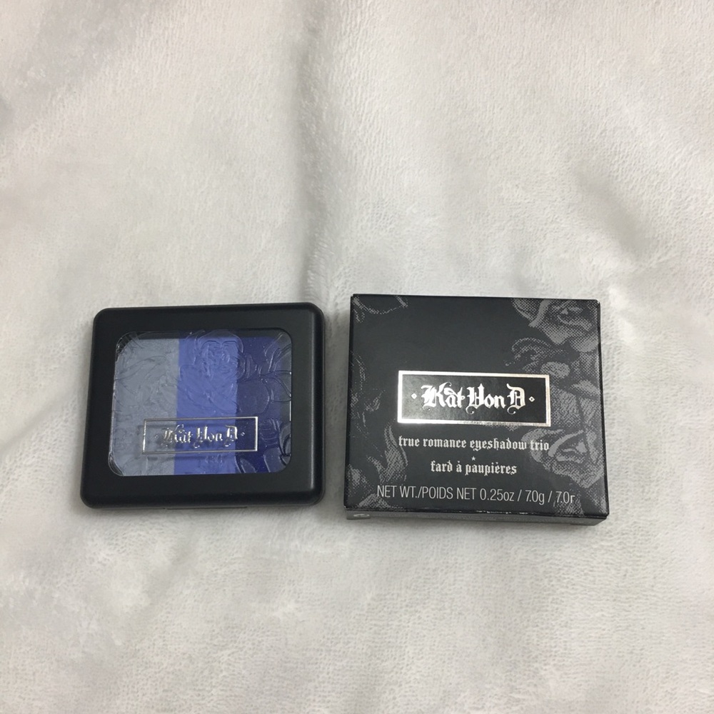 Kat Von D true romance eyeshadow trio beyond rede~ - Picture 2 of 4